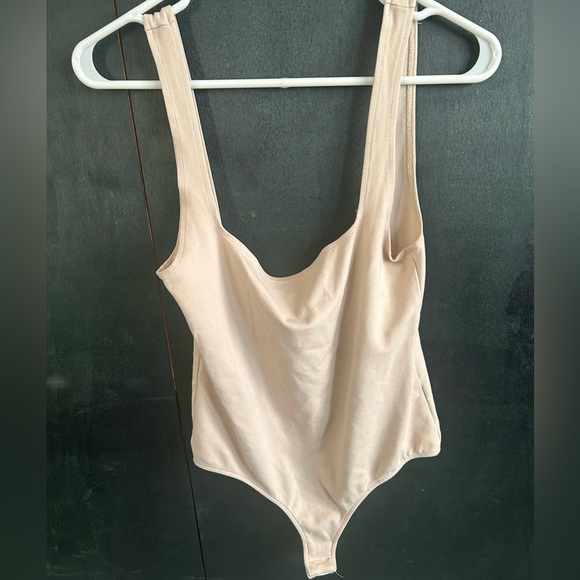 Free People Keep Sleek Bodysuit Tan Beige Sleeveless Medium Casual Top - Picture 1 of 3